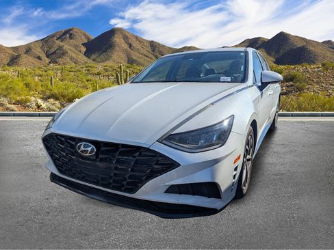 Used 2020 Hyundai Sonata SEL image 2