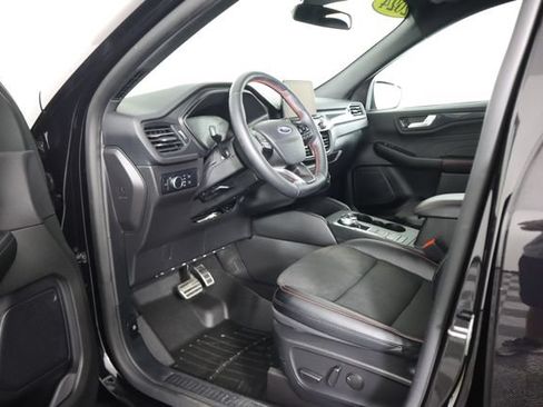 Certified 2024 Ford Escape ST-Line AWD/4WD image 29