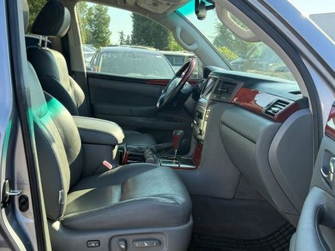 Used 2009 Lexus LX 570 4WD image 28