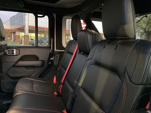 Used 2020 Jeep Wrangler Unlimited Rubicon w/ Quick Order Package 28Y Recon image 11