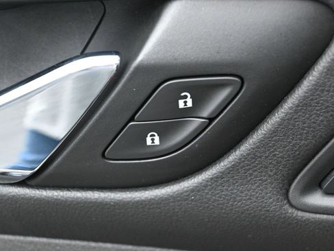 Used 2017 GMC Acadia Denali w/ Technology Package image 15