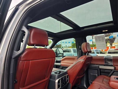 Used 2022 Ford F350 Platinum AWD/4WD image 23