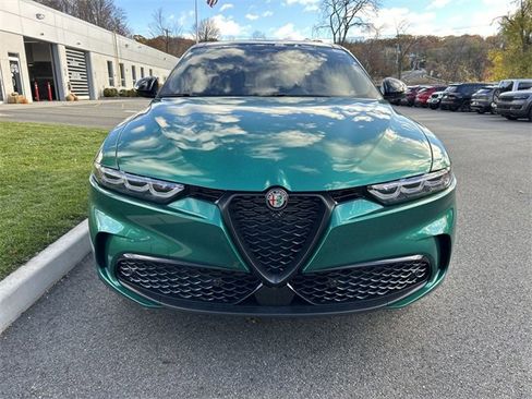 New 2025 Alfa Romeo Tonale image 3