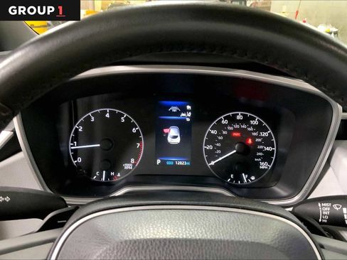 Used 2025 Toyota Corolla SE image 25