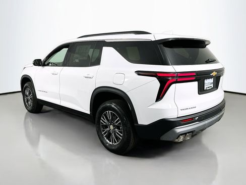 New 2026 Chevrolet Traverse LT FWD image 6