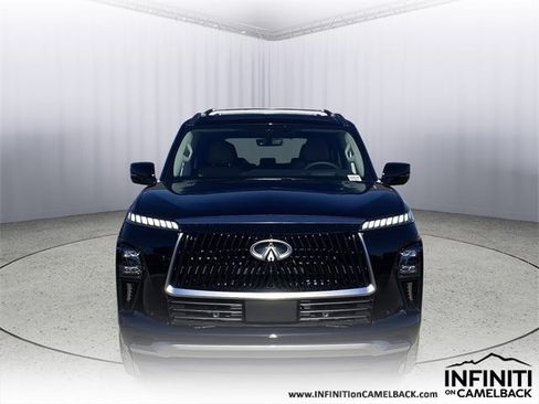 New 2026 INFINITI QX80 Luxe image 8