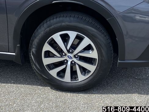 Used 2022 Subaru Outback Premium image 9