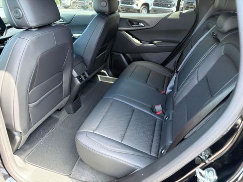 New 2026 Chevrolet Equinox LT w/ Convenience Package II AWD/4WD image 21