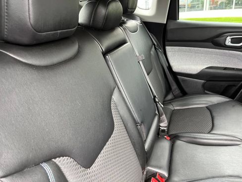 Used 2022 Jeep Compass Latitude w/ Convenience Group AWD/4WD image 53