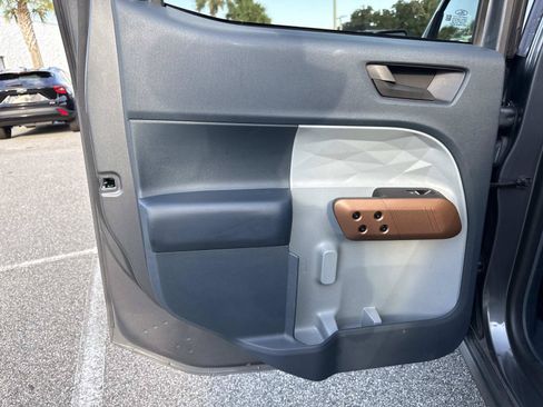 Used 2022 Ford Maverick Lariat w/ Lariat Luxury Package FWD image 9