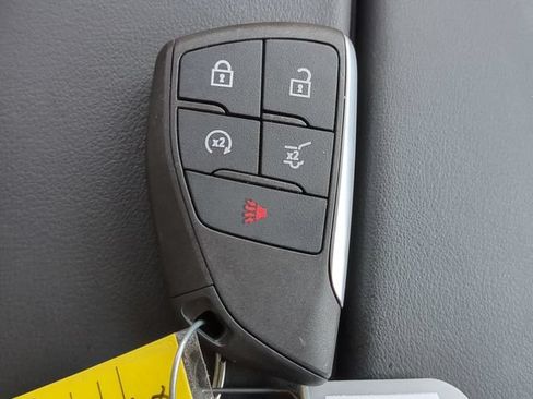 Used 2022 Buick Envision Essence w/ Technology Package II FWD image 27