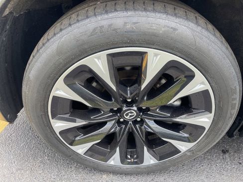 Used 2024 MAZDA CX-90 Plug-In Hybrid w/ Premium Pkg AWD/4WD image 30