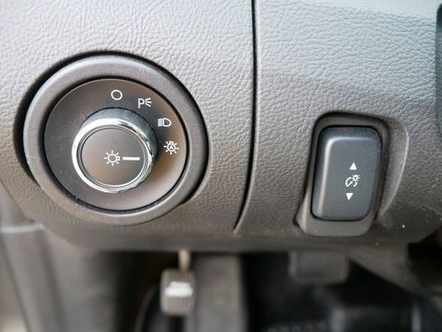 Used 2018 Ford Taurus SEL w/ Equipment Group 201A image 11