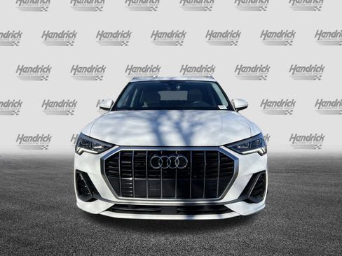 Used 2023 Audi Q3 2.0T Premium w/ Convenience Package image 3