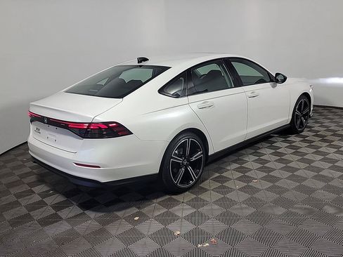 Certified 2026 Honda Accord SE image 4