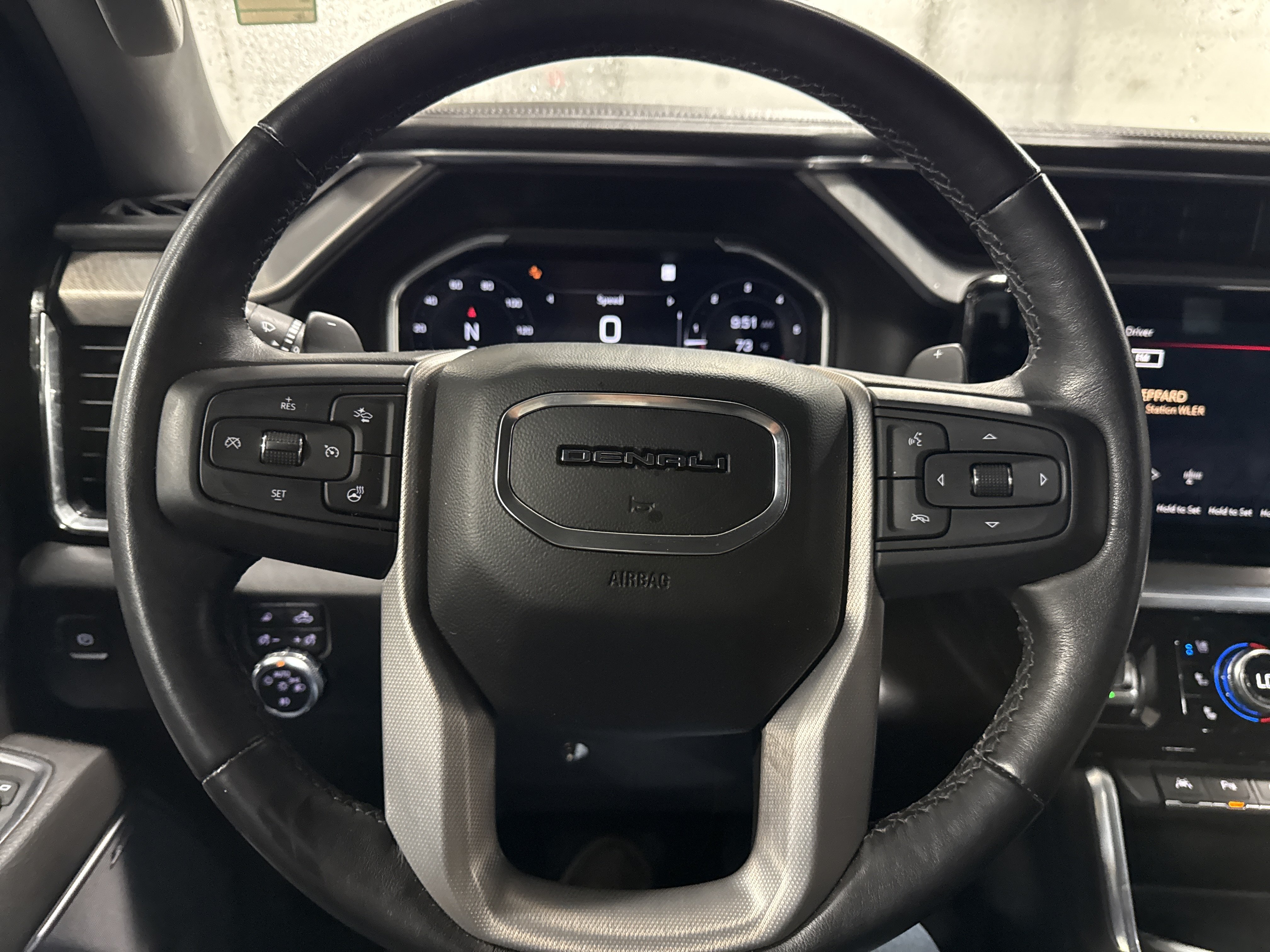 Used 2022 GMC Sierra 1500 Denali AWD/4WD image 10