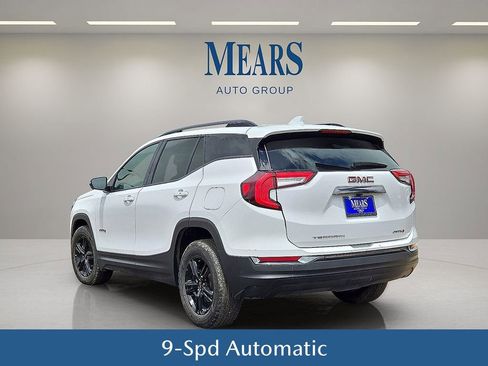 Used 2023 GMC Terrain AT4 image 4