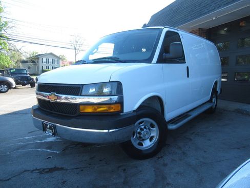 Used 2024 Chevrolet Express 2500 w/ Driver Convenience Package RWD image 25