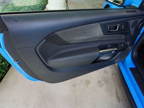 Used 2024 Ford Mustang Coupe RWD image 25