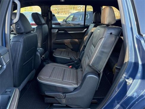 New 2026 GMC Acadia Denali Ultimate image 11