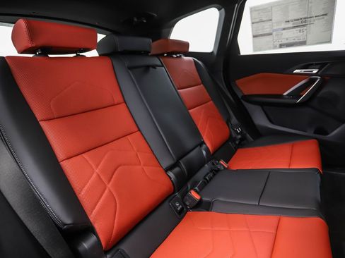 Used 2025 BMW X1 xDrive28i w/ Technology Package image 28