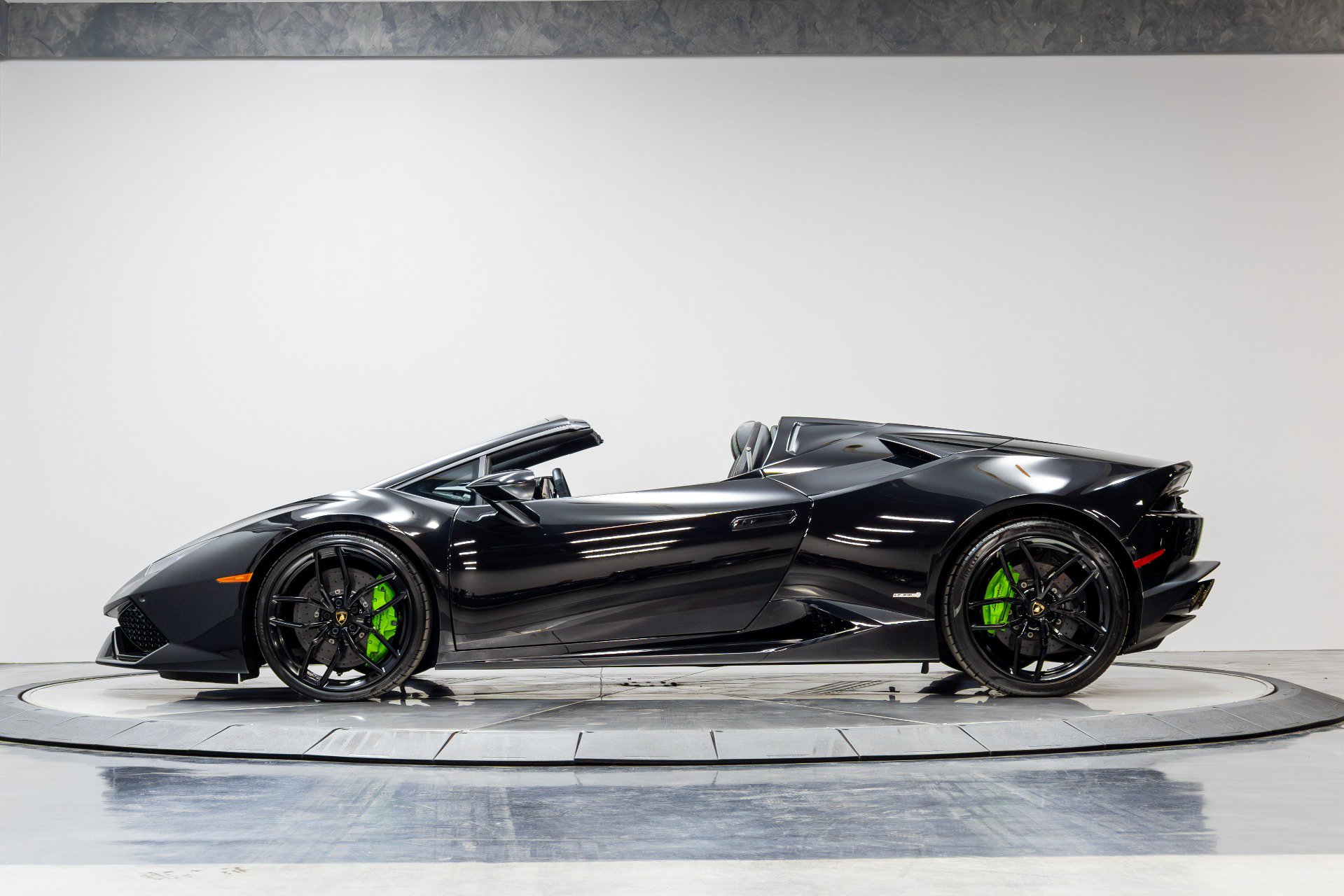 Used 2017 Lamborghini Huracan LP 610-4 AWD/4WD image 38