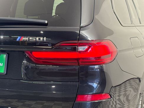 Used 2022 BMW X7 M50i w/ Dynamic Handling Package image 34