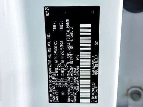 Used 2025 Toyota Grand Highlander AWD image 29