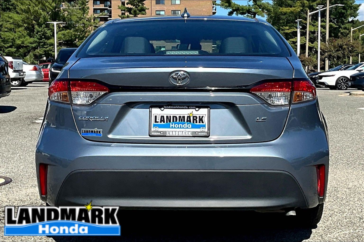 Used 2024 Toyota Corolla LE FWD image 4