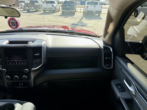Used 2019 RAM 1500 Big Horn image 16