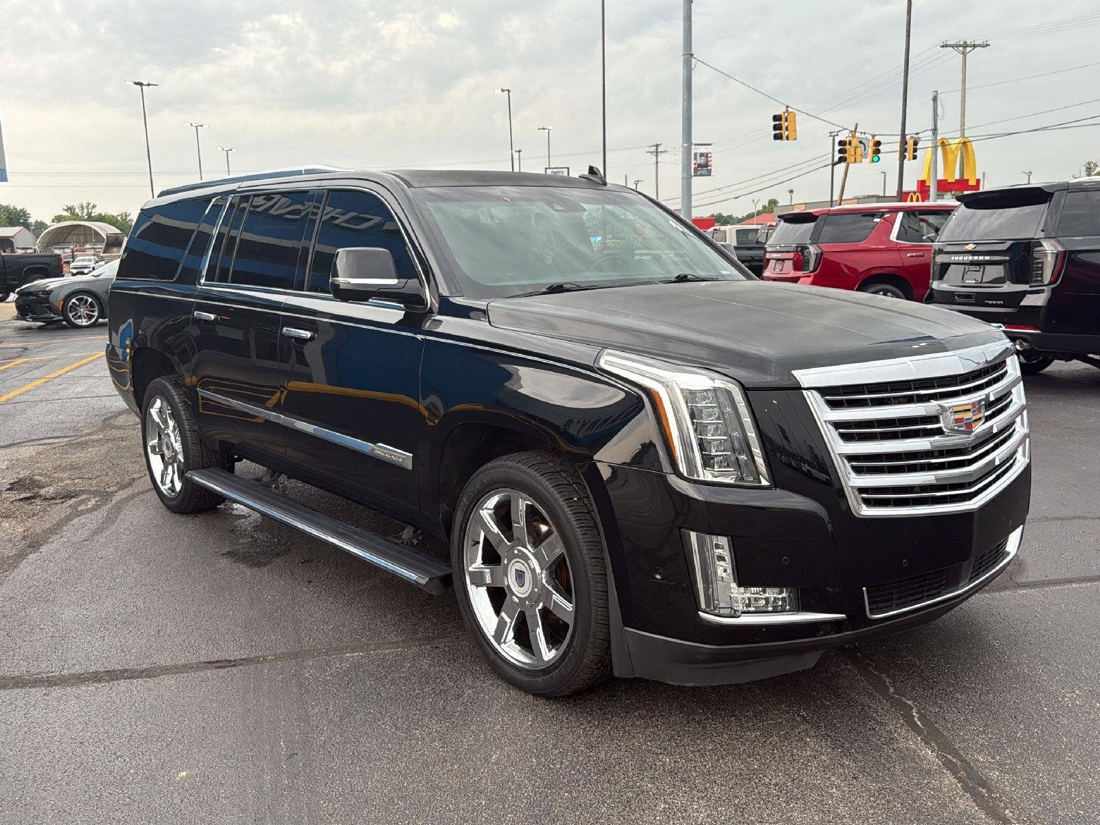 Used 2017 Cadillac Escalade ESV Platinum AWD/4WD image 7