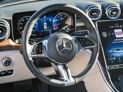Used 2025 Mercedes-Benz CLE 300 4MATIC Coupe image 11