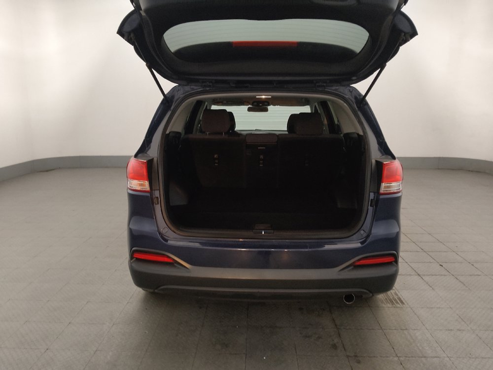 Used 2016 Kia Sorento FWD image 29
