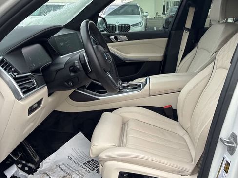 Used 2022 BMW X7 xDrive40i w/ M Sport Package image 8