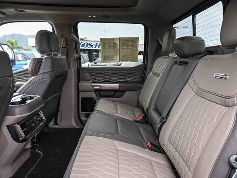 Used 2025 Ford F350 Platinum w/ Platinum Plus Package image 16