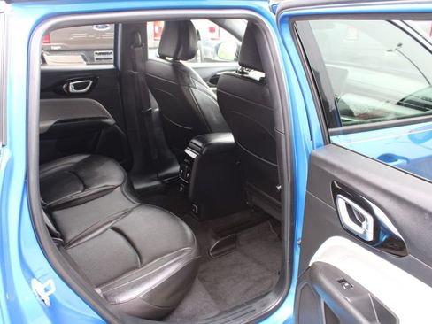 Used 2024 Jeep Compass Limited AWD/4WD image 23