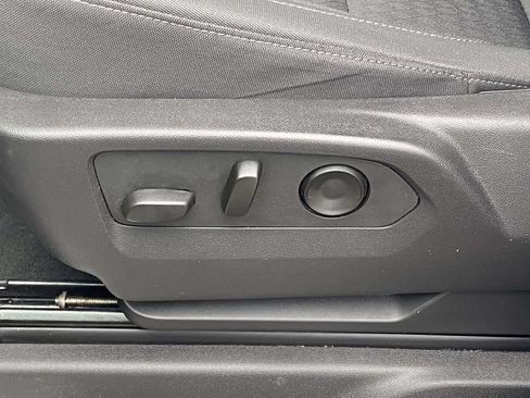Used 2025 Chevrolet Silverado 1500 LT RWD image 14