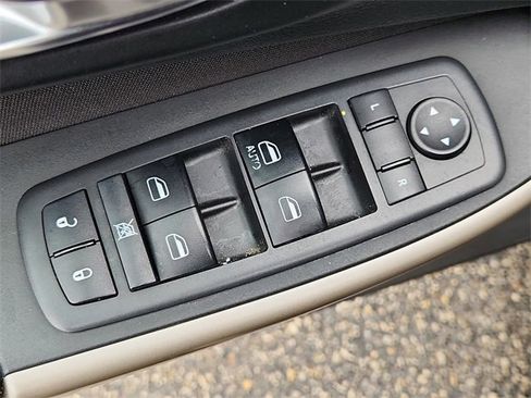 Used 2018 Jeep Cherokee Latitude image 21