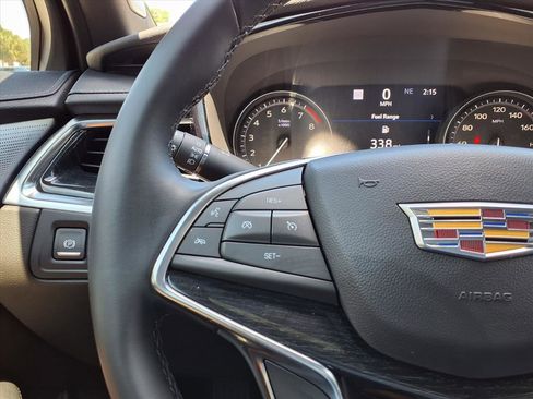 Certified 2025 Cadillac XT5 Premium Luxury w/ Technology Package FWD image 29