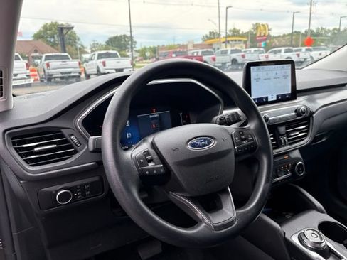 Used 2025 Ford Escape Active AWD/4WD image 16