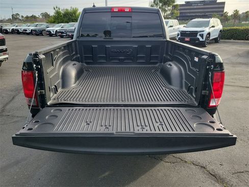 Used 2018 RAM 1500 Big Horn image 23