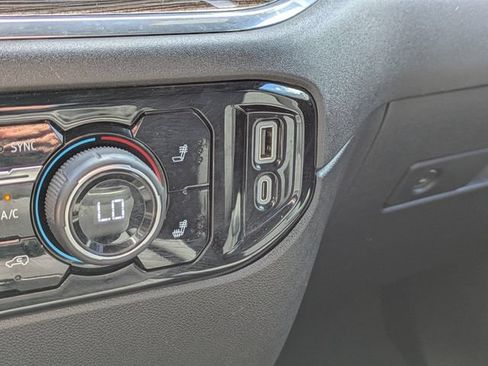 Used 2024 Chevrolet Silverado 2500 LT AWD/4WD image 23