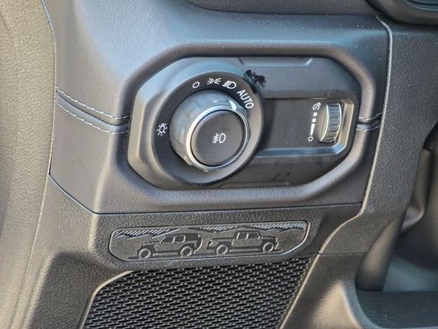 New 2026 Jeep Wrangler Unlimited Sahara AWD/4WD image 33