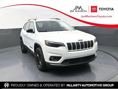 Used 2023 Jeep Cherokee Altitude Lux