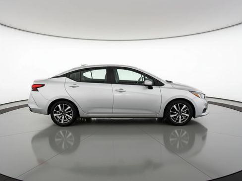Used 2025 Nissan Versa SV FWD image 8
