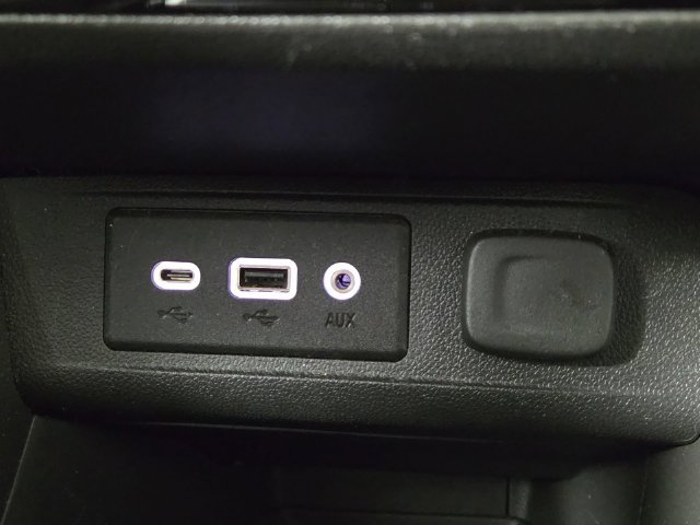 Used 2021 Buick Encore GX Select w/ Sport Touring Package FWD image 27