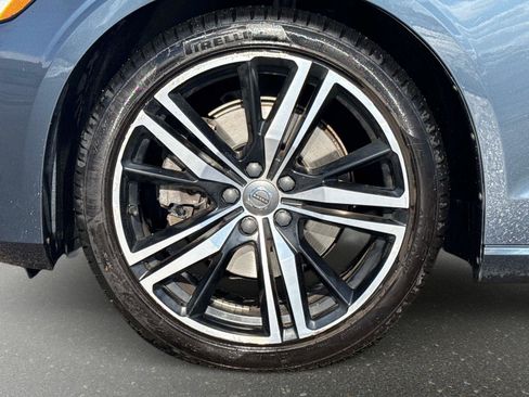 Used 2021 Volvo S60 T5 R-Design w/ Advanced Package image 9