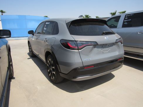 Used 2026 Honda HR-V EX-L image 4