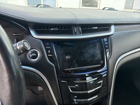Used 2019 Cadillac XTS Luxury FWD image 15
