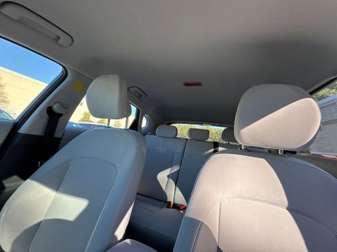 New 2026 Hyundai Kona SE image 31